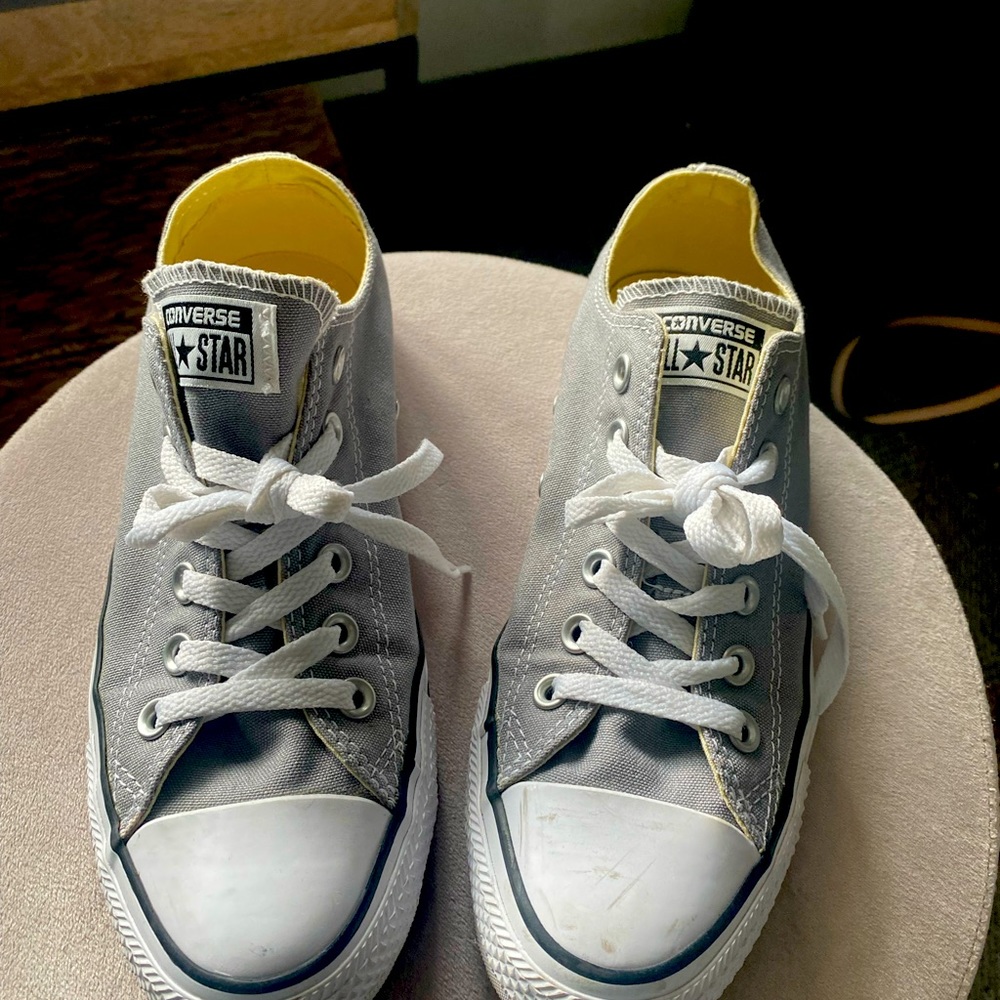New converse in grey